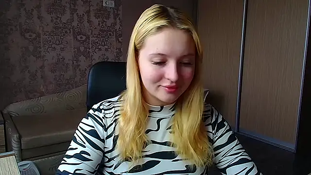 Snapshot of Milka_kiss_ chatting on 04-27-26, 10:57 Milka kiss online show from 04-27-26, 10:57