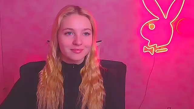 Snapshot of Milka_kiss_ chatting on 02-18-25, 07:10 Milka kiss online show from 02-18-25, 07:10