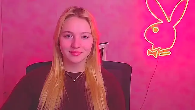 Snapshot of Milka_kiss_ chatting on 02-28-25, 07:05 Milka kiss online show from 02-28-25, 07:05