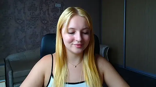 Snapshot of Milka_kiss_ chatting on 06-03-26, 02:33 Milka kiss online show from 06-03-26, 02:33