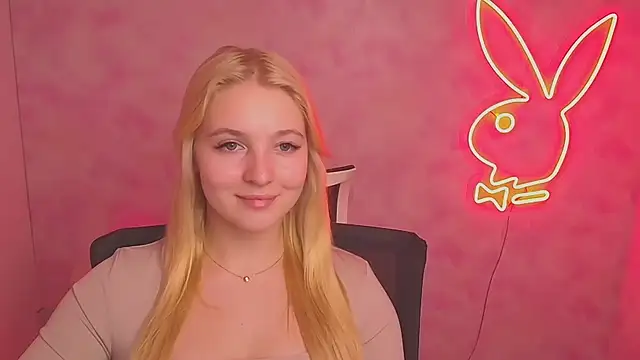 Snapshot of Milka_kiss_ chatting on 03-07-25, 03:39 Milka kiss online show from 03-07-25, 03:39