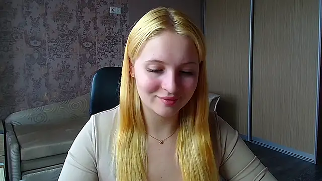 Snapshot of Milka_kiss_ chatting on 06-04-26, 12:43 Milka kiss online show from 06-04-26, 12:43