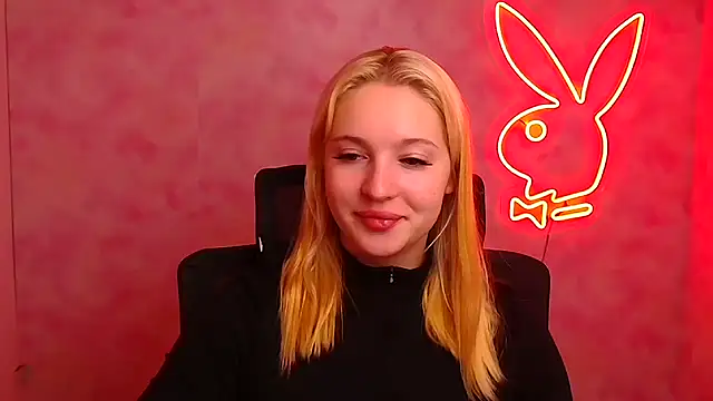 Snapshot of Milka_kiss_ chatting on 10-03-25, 05:42 Milka kiss online show from 10-03-25, 05:42
