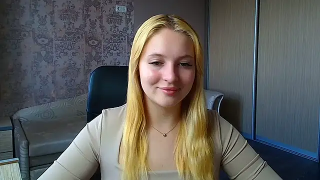 Snapshot of Milka_kiss_ chatting on 06-17-26, 11:42 Milka kiss online show from 06-17-26, 11:42