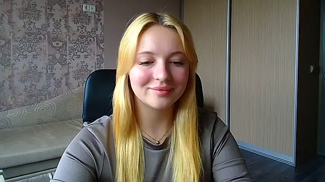 Snapshot of Milka_kiss_ chatting on 07-08-26, 08:26 Milka kiss online show from 07-08-26, 08:26