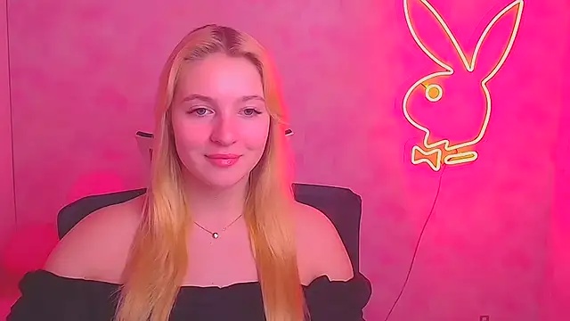 Snapshot of Milka_kiss_ chatting on 02-23-25, 06:38 Milka kiss online show from 02-23-25, 06:38