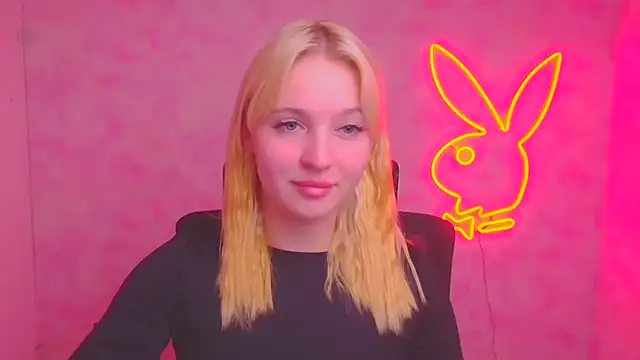 Snapshot of Milka_kiss_ chatting on 10-10-25, 06:47 Milka kiss online show from 10-10-25, 06:47