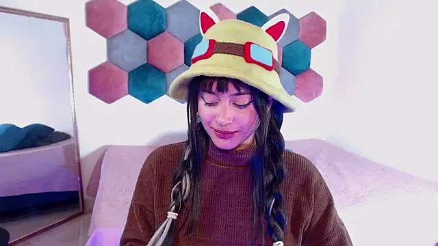 Snapshot of liz-beths chatting on 02-19-25, 01:39 liz-beths online show from 02-19-25, 01:39