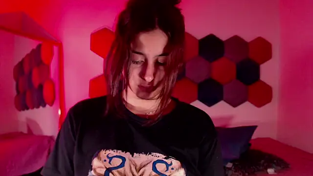 Snapshot of liz-beths chatting on 03-03-25, 04:58 liz-beths online show from 03-03-25, 04:58