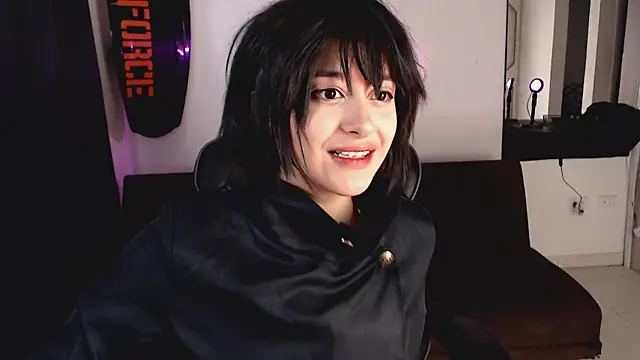 Snapshot of liz-beths chatting on 10-25-25, 03:12 liz-beths online show from 10-25-25, 03:12