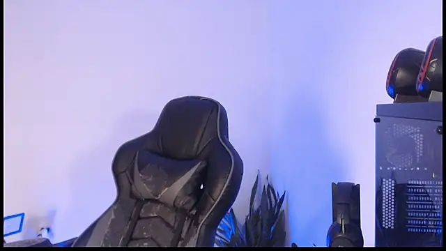 Snapshot of liz-beths chatting on 03-03-26, 06:31 liz-beths online show from 03-03-26, 06:31