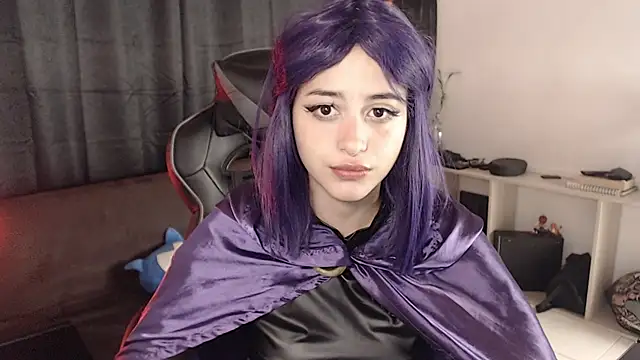 Snapshot of liz-beths chatting on 11-14-25, 09:07 liz-beths online show from 11-14-25, 09:07