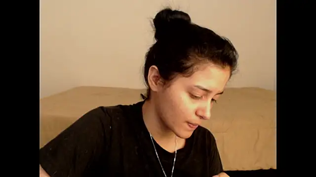 Snapshot of liz-beths chatting on 02-16-26, 11:57 liz-beths online show from 02-16-26, 11:57