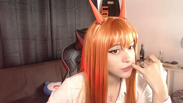 Snapshot of liz-beths chatting on 11-11-25, 10:04 liz-beths online show from 11-11-25, 10:04