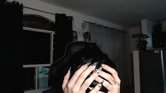 Snapshot of liz-beths chatting on 02-07-26, 05:15 liz-beths online show from 02-07-26, 05:15