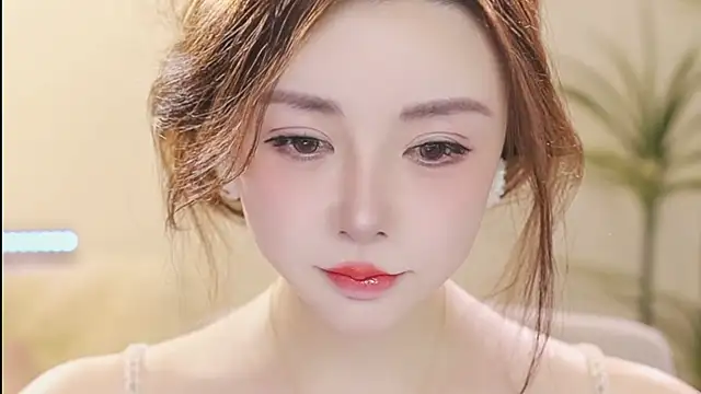 Qiaoqiao  online show from 03-25-26, 04:01