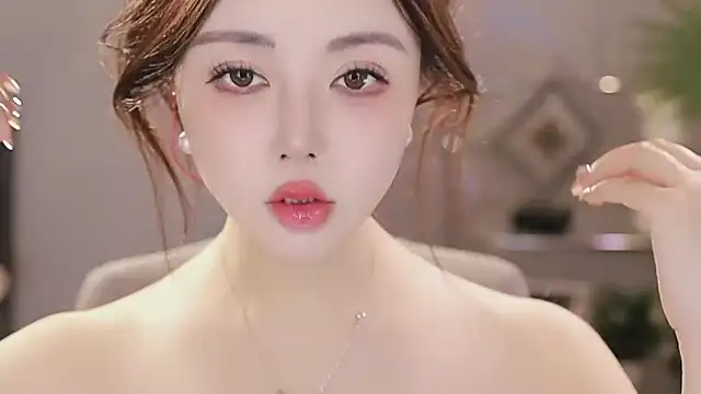 Qiaoqiao  online show from 01-13-26, 06:23