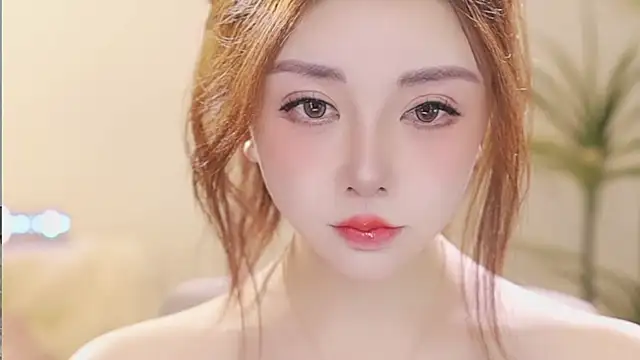 Qiaoqiao  online show from 03-25-26, 04:06