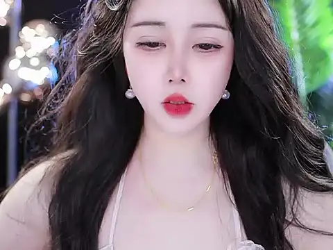 Snapshot of Qiaoqiao_ chatting on 03-19-25, 12:56 Qiaoqiao online show from 03-19-25, 12:56