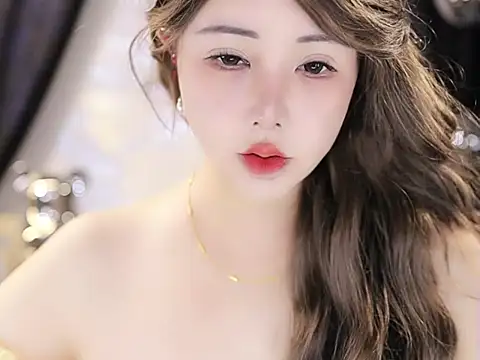 Snapshot of Qiaoqiao_ chatting on 09-24-25, 10:33 Qiaoqiao online show from 09-24-25, 10:33