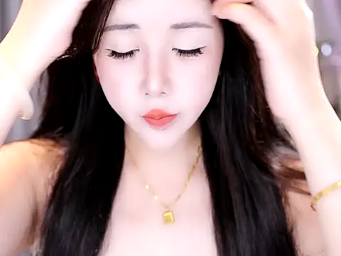 Snapshot of Qiaoqiao_ chatting on 10-16-25, 06:21 Qiaoqiao online show from 10-16-25, 06:21
