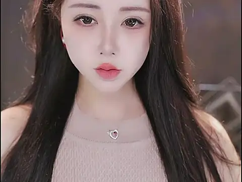 Qiaoqiao  online show from 11-15-25, 05:06