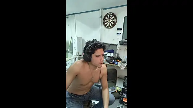 Snapshot of Anto_BWC chatting on 03-17-25, 01:35 Anto BWC online show from 03-17-25, 01:35