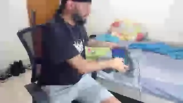 Snapshot of samir_music chatting on 09-18-25, 11:19 samir music online show from 09-18-25, 11:19