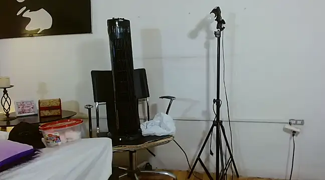 Snapshot of samir_music chatting on 03-13-25, 10:21 samir music online show from 03-13-25, 10:21