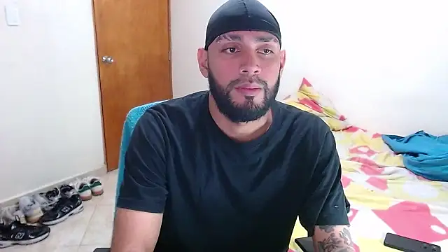 Snapshot of samir_music chatting on 10-16-25, 03:15 samir music online show from 10-16-25, 03:15