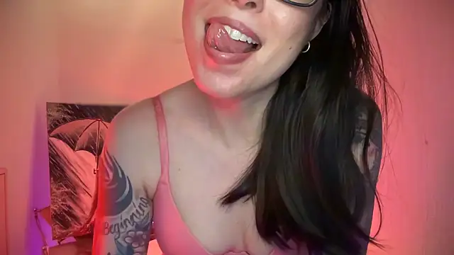Snapshot of Goldensexetary69 chatting on 02-13-25, 08:38 Goldensexetary69 online show from 02-13-25, 08:38
