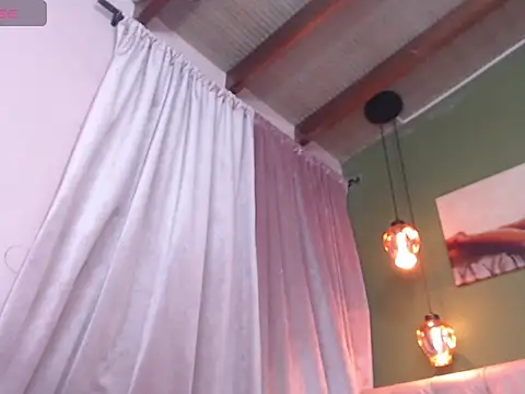 Snapshot of ysabel_sanchez4 chatting on 09-13-25, 08:20 ysabel sanchez4 online show from 09-13-25, 08:20