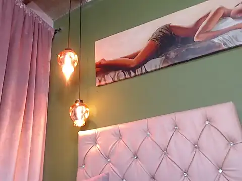 Snapshot of ysabel_sanchez4 chatting on 09-18-25, 10:02 ysabel sanchez4 online show from 09-18-25, 10:02