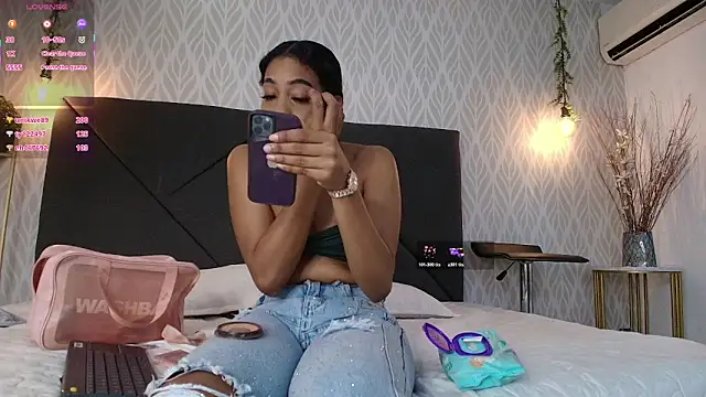 flavia cruz online show from 11-30-25, 07:14