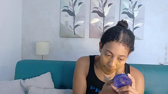 flavia cruz online show from 04-15-26, 12:21