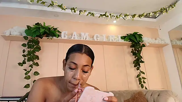 flavia cruz online show from 11-27-25, 07:03