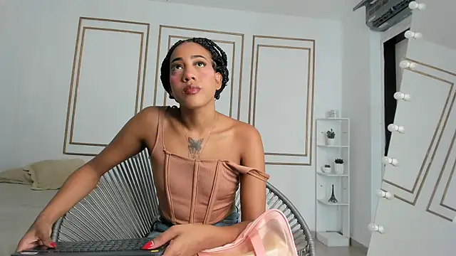 flavia cruz online show from 09-21-25, 07:41