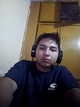 Snapshot of LoganFinds chatting on 11-02-25, 03:22 LoganFinds online show from 11-02-25, 03:22