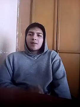 Snapshot of LoganFinds chatting on 11-11-25, 06:36 LoganFinds online show from 11-11-25, 06:36