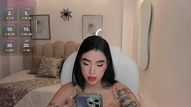 Snapshot of zoee_jackson chatting on 06-07-26, 07:41 zoee jackson online show from 06-07-26, 07:41