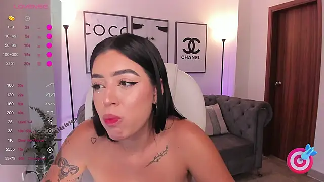 Snapshot of zoee_jackson chatting on 03-01-25, 09:48 zoee jackson online show from 03-01-25, 09:48