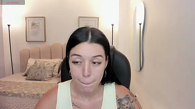 Snapshot of zoee_jackson chatting on 07-23-26, 05:53 zoee jackson online show from 07-23-26, 05:53