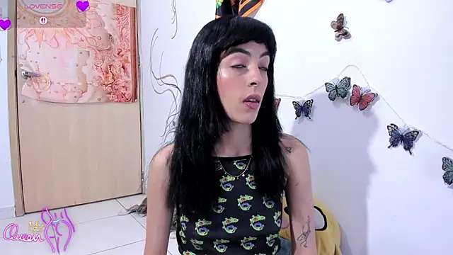 Snapshot of LilitRobins chatting on 05-27-26, 08:49 LilitRobins online show from 05-27-26, 08:49