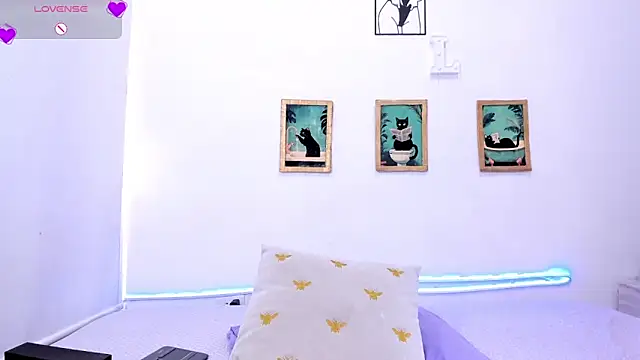 LilitRobins online show from 02-06-26, 09:00