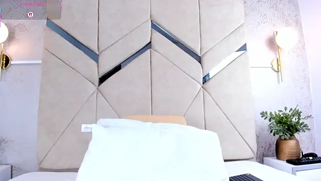 LilitRobins online show from 09-27-25, 09:32