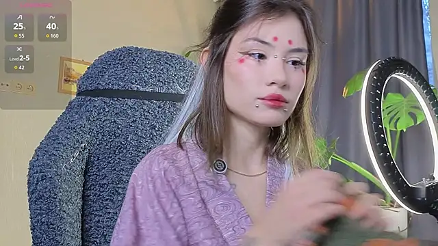 alicekiit online show from 10-31-25, 01:41