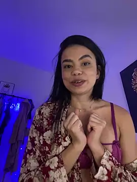 GrlAlice online show from 12-13-24, 12:20