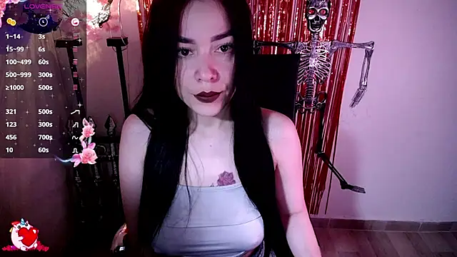 Snapshot of katty_8 chatting on 10-10-25, 01:17 katty 8 online show from 10-10-25, 01:17