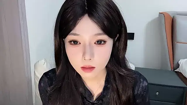 Snapshot of Q-ing chatting on 02-15-25, 04:56 Q-ing online show from 02-15-25, 04:56