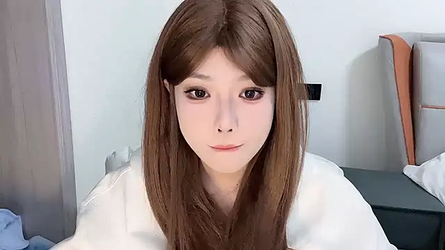 Snapshot of Q-ing chatting on 02-17-25, 04:06 Q-ing online show from 02-17-25, 04:06